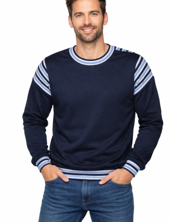 Mann in dunkelblauem Pullover