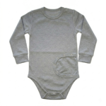 Grauer Baby PEG Body für Jungen, langärmlig, praktische PEG-Öffnung