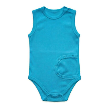 Ärmelloser türkiser PEG Baby Body aus Baumwolle für Babys mit Sonde.